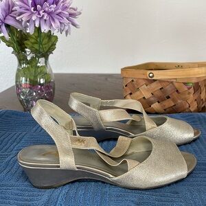 Anne Klein Women's Ressa Heeled Sandal Sz 10